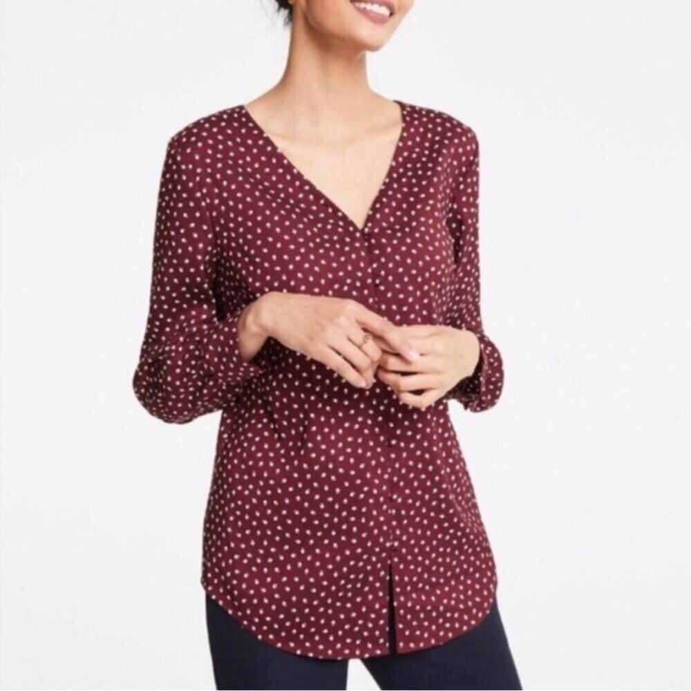 Ann Taylor Burgundy White Spade Print Button Down Blouse Women’s Size Small